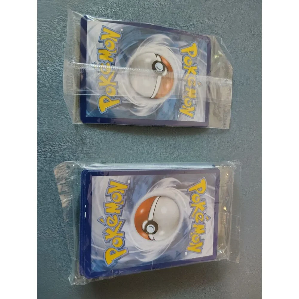GMax cuddle Eevee plus 20+random cards